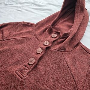 Columbia Women’s Burgundy Hooded Fleece Henley Pullover Casual Outdoor Size M